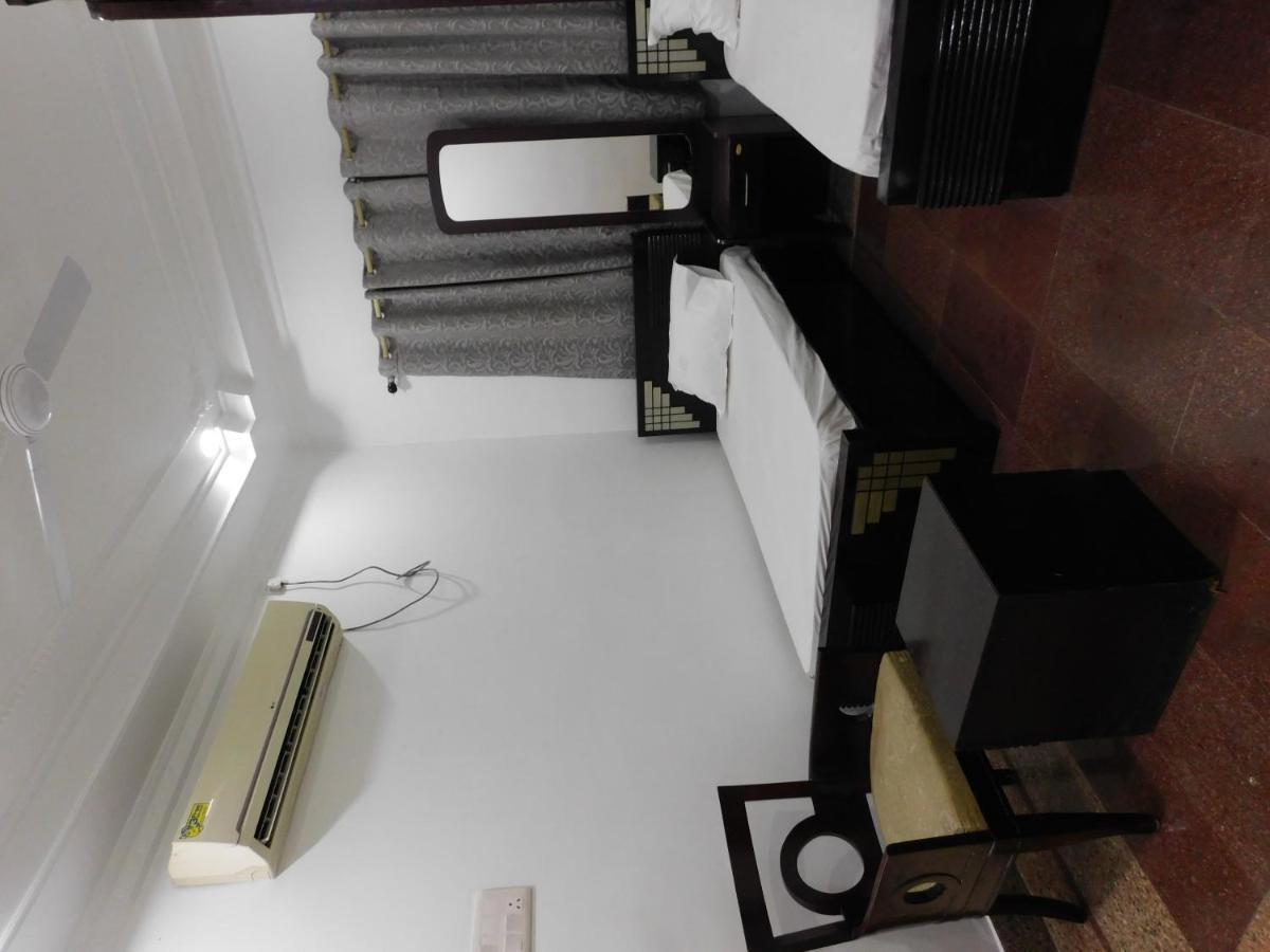 Hotel Thai International بود جايا المظهر الخارجي الصورة