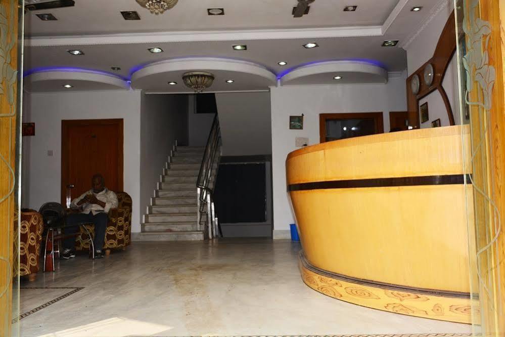 Hotel Thai International بود جايا المظهر الخارجي الصورة