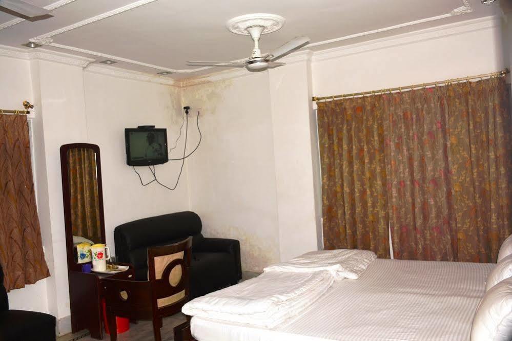 Hotel Thai International بود جايا المظهر الخارجي الصورة